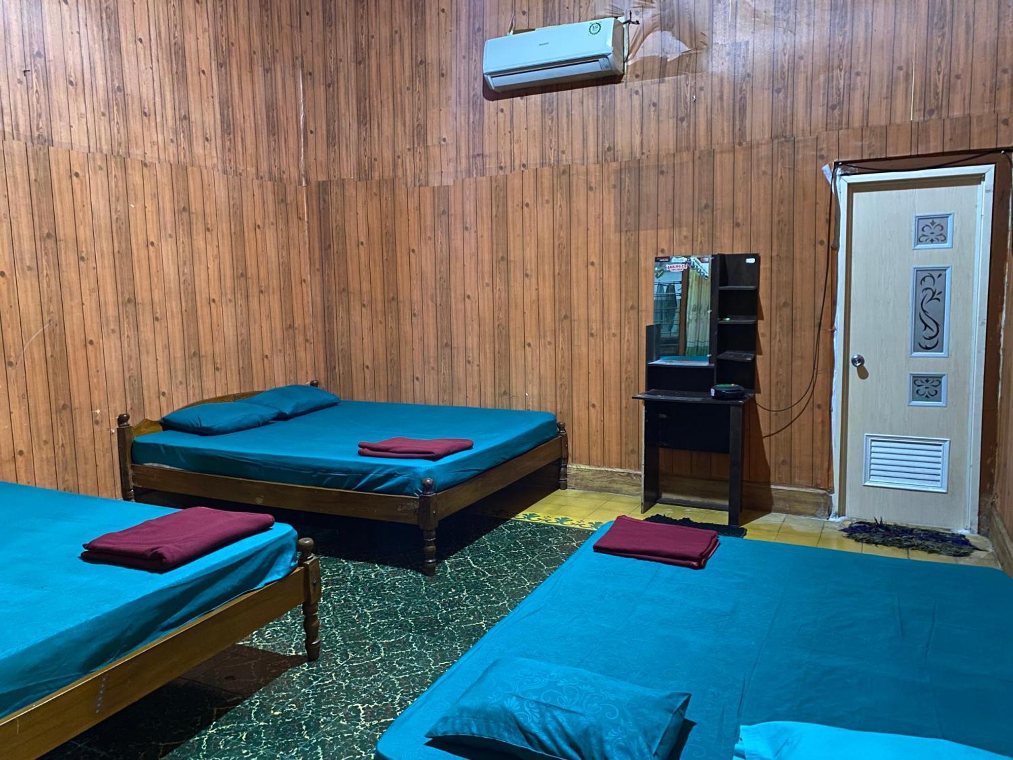 Parikesit Guest House ยอกยาการ์ตา ภายนอก รูปภาพ