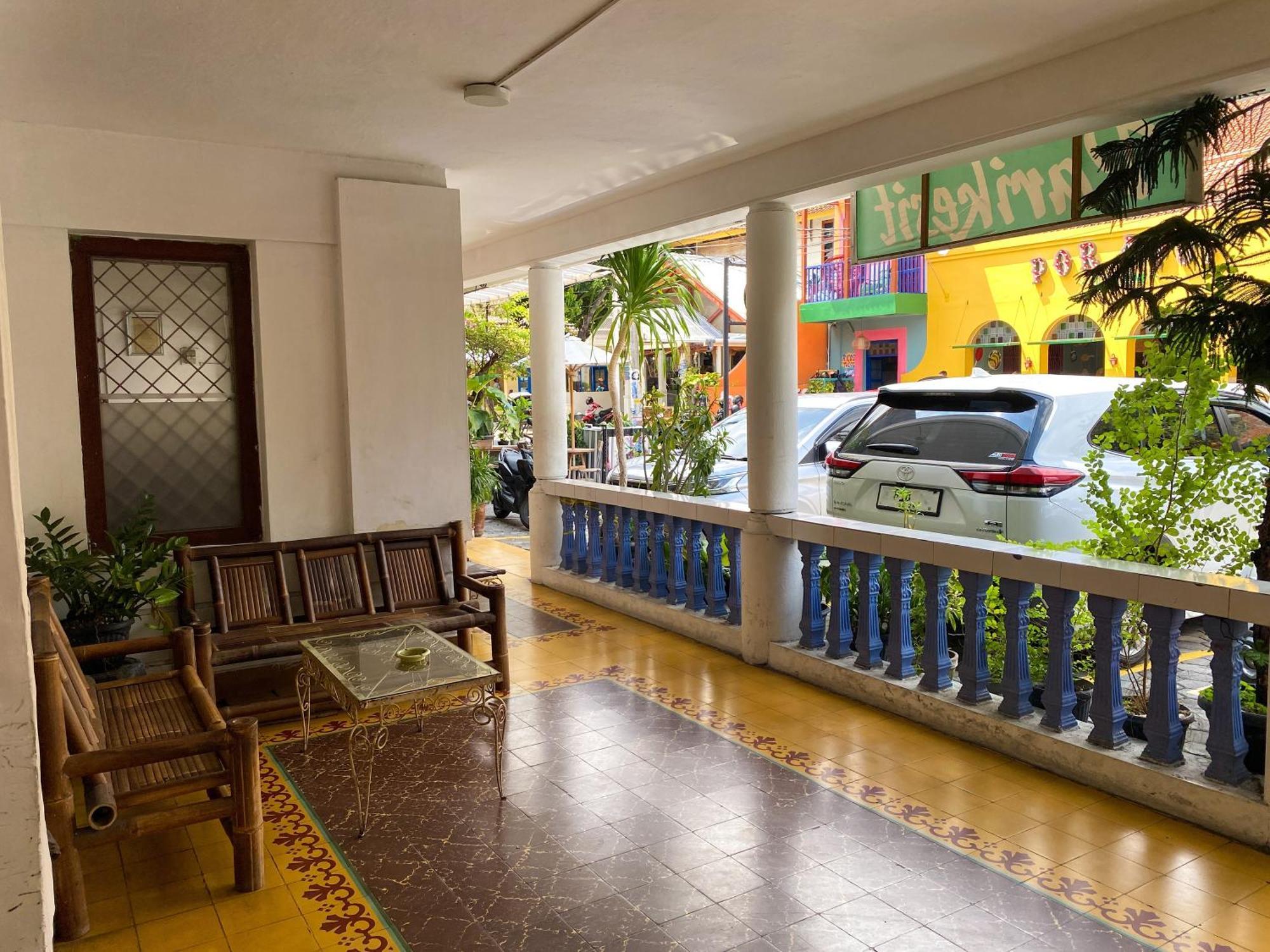 Parikesit Guest House ยอกยาการ์ตา ภายนอก รูปภาพ